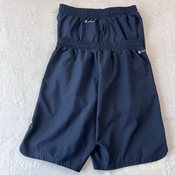 Adidas Aroready Men’s navy Blue athletic shorts sz medium 9” inseam lightweight - Picture 3 of 8
